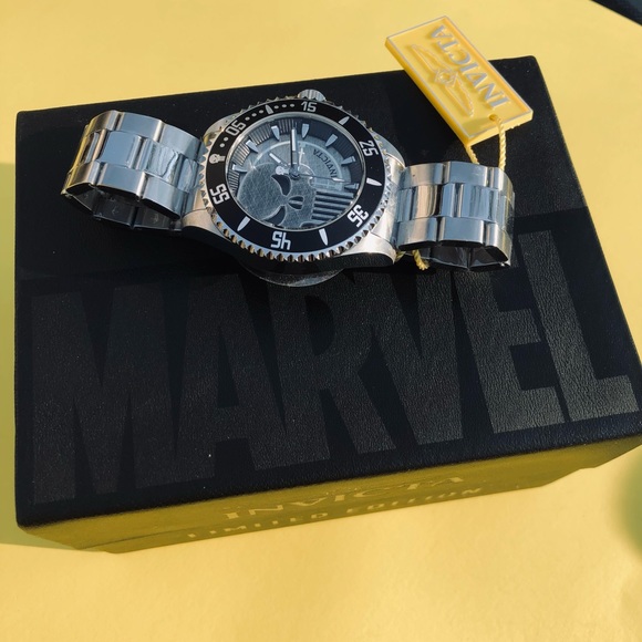 Invicta Marvel Punisher Limited Edition Quartz Watch - Picture 7 of 13